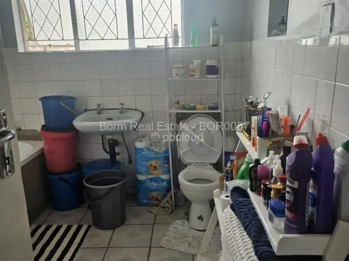 2 Bedroom Cottage/Garden Flat for Sale in Vainona, Harare