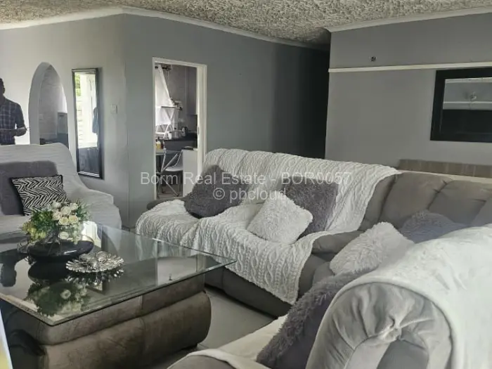 2 Bedroom Cottage/Garden Flat for Sale in Vainona, Harare