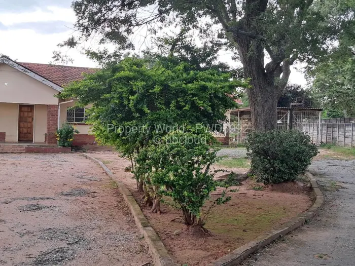 3 Bedroom House to Rent in Waterfalls, Harare