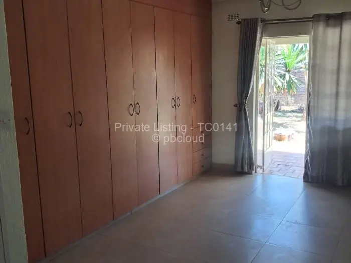 Townhouse/Cluster to Rent in Newlands, Harare