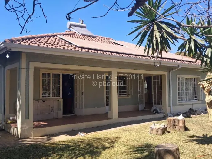 Townhouse/Cluster to Rent in Newlands, Harare