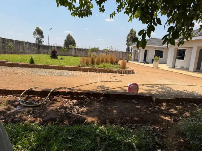 4 Bedroom House to Rent in Sally Mugabe Heights, Harare