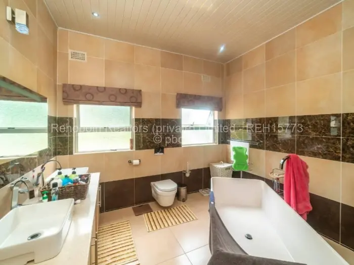 4 Bedroom House to Rent in Helensvale, Harare