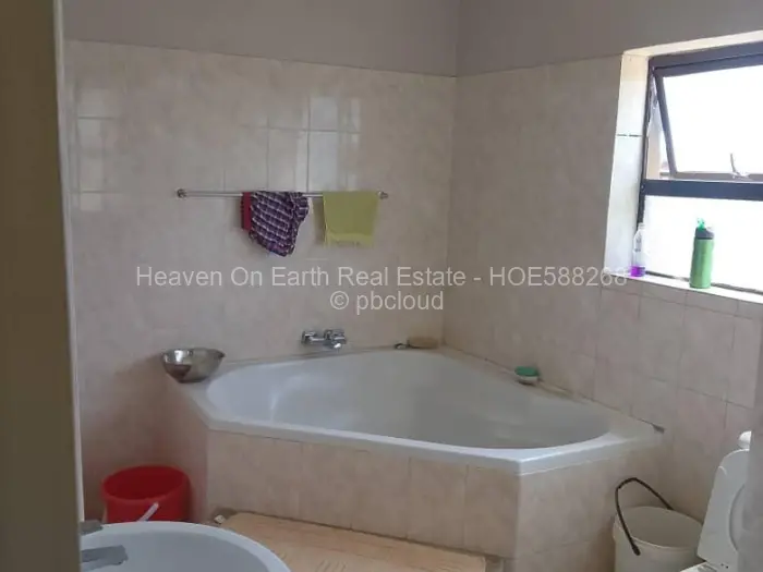 4 Bedroom House for Sale in Pomona, Harare