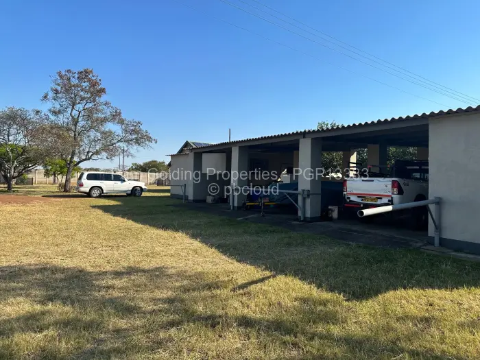 4 Bedroom House for Sale in Burnside, Bulawayo