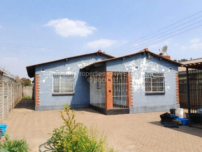 4 Bedroom House for Sale in Budiriro, Harare