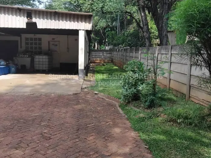 4 Bedroom House for Sale in Chiredzi, Chiredzi