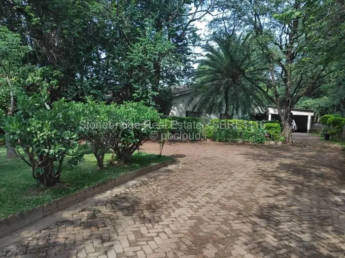 4 Bedroom House for Sale in Chiredzi, Chiredzi
