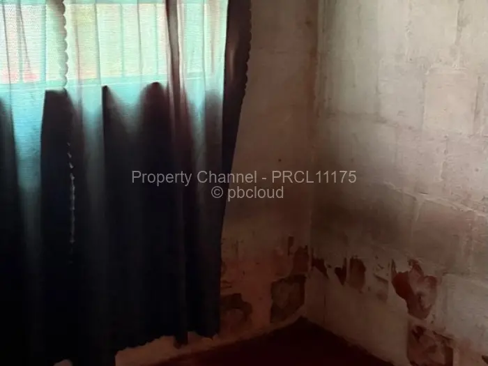 1 Bedroom House for Sale in Zengeza, Chitungwiza