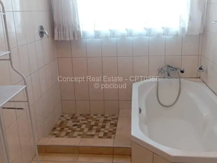 4 Bedroom House to Rent in Manresa, Harare