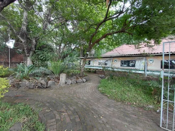 Commercial Stand to Rent in Msasa, Harare