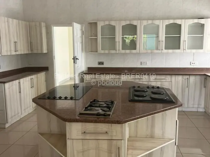 10 Bedroom House for Sale in Mount Pleasant, Harare