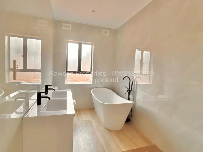 Townhouse/Cluster for Sale in Pomona, Harare