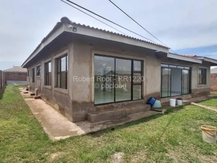 4 Bedroom House for Sale in Haydon Park, Mazowe