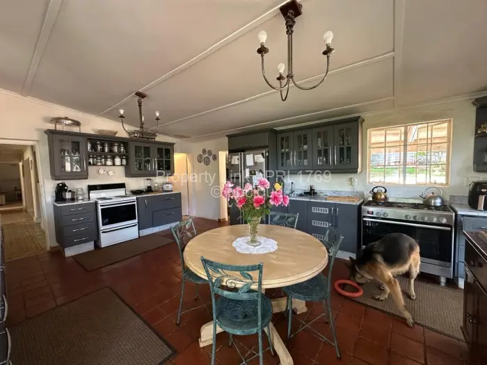 2 Bedroom House for Sale in Borrowdale Brooke, Harare