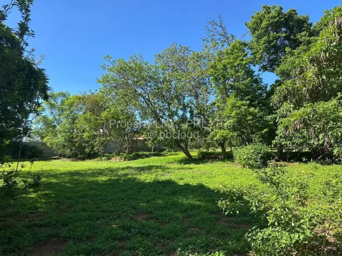 2 Bedroom House for Sale in Borrowdale Brooke, Harare