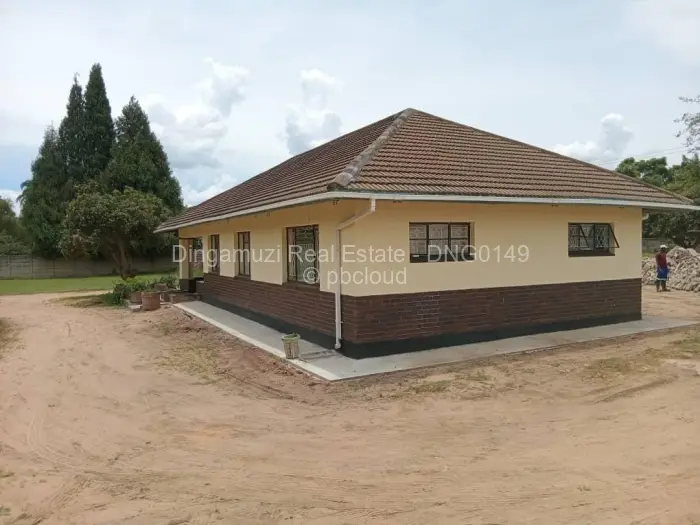 3 Bedroom House to Rent in Waterfalls, Harare