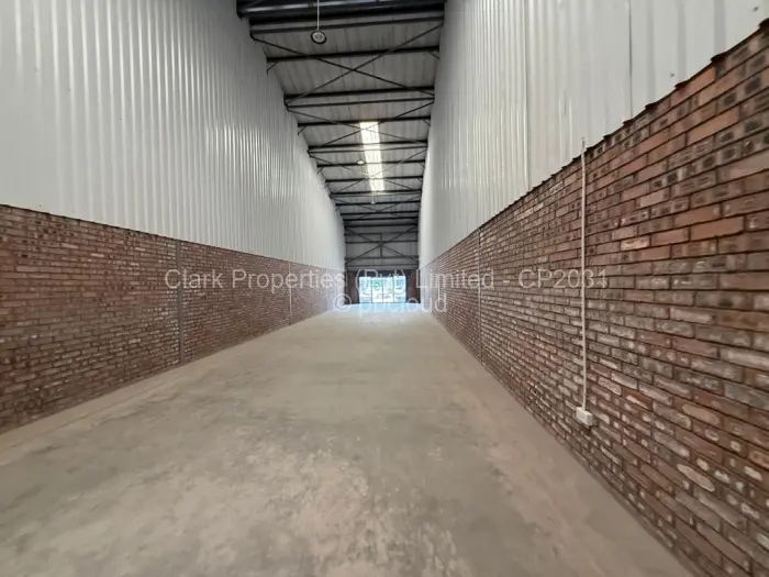 Warehouse/Industrial to Rent in Waterfalls, Harare