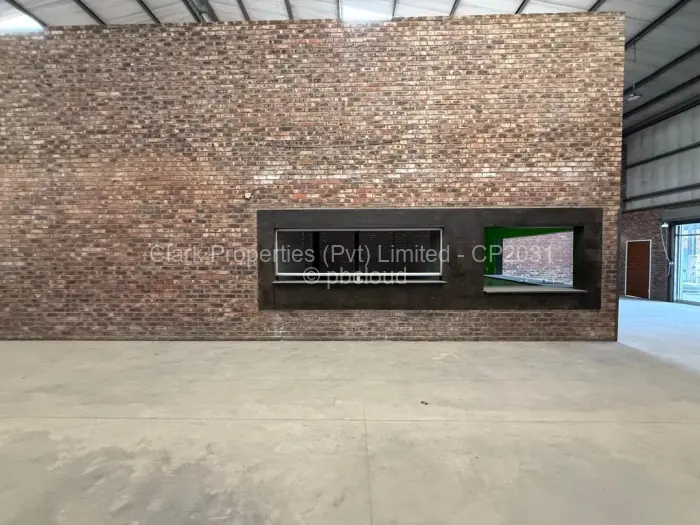 Warehouse/Industrial to Rent in Waterfalls, Harare