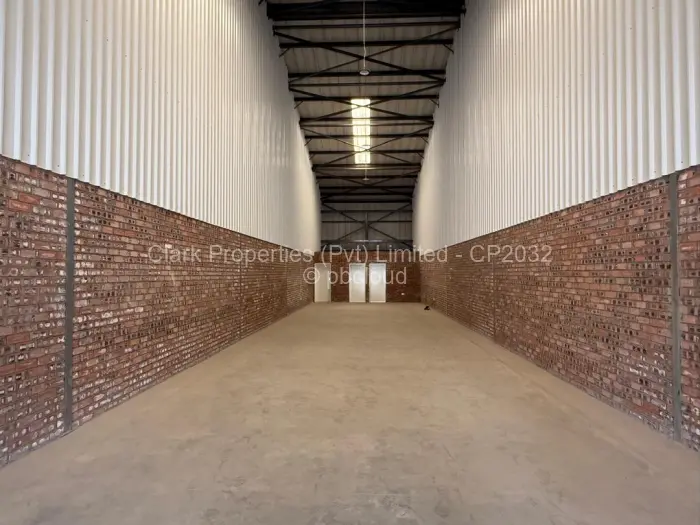 Warehouse/Industrial to Rent in Waterfalls, Harare