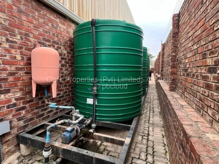 Warehouse/Industrial to Rent in Waterfalls, Harare