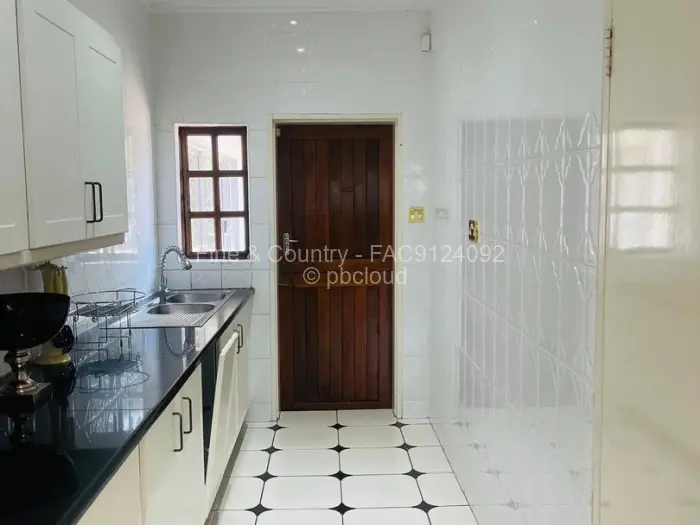 5 Bedroom House to Rent in Mount Pleasant, Harare