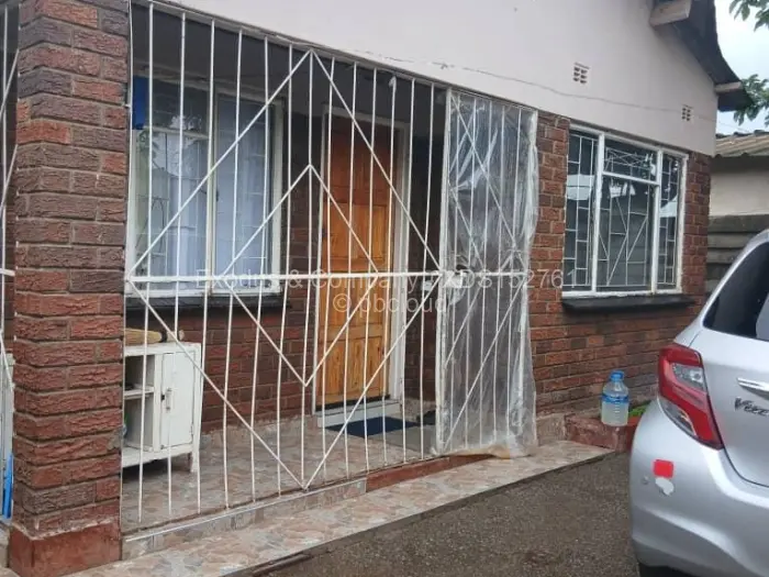 4 Bedroom House for Sale in Glen View, Harare