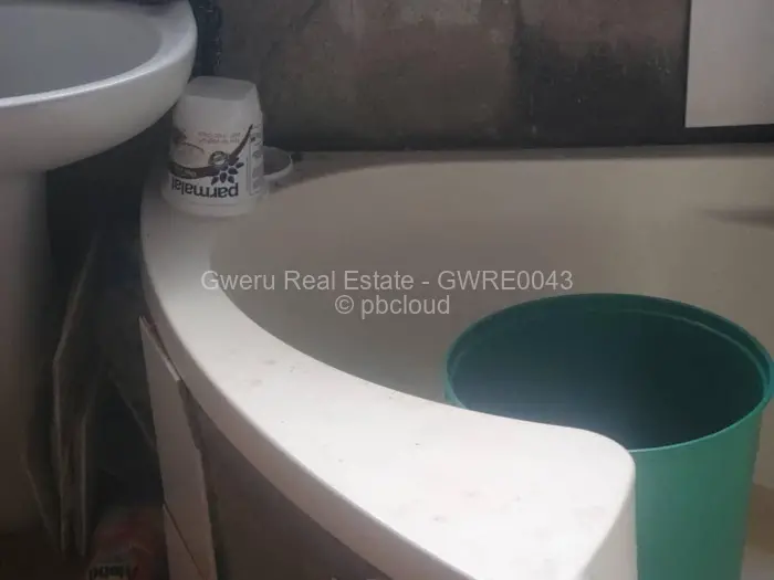 3 Bedroom House for Sale in Nehosho, Gweru