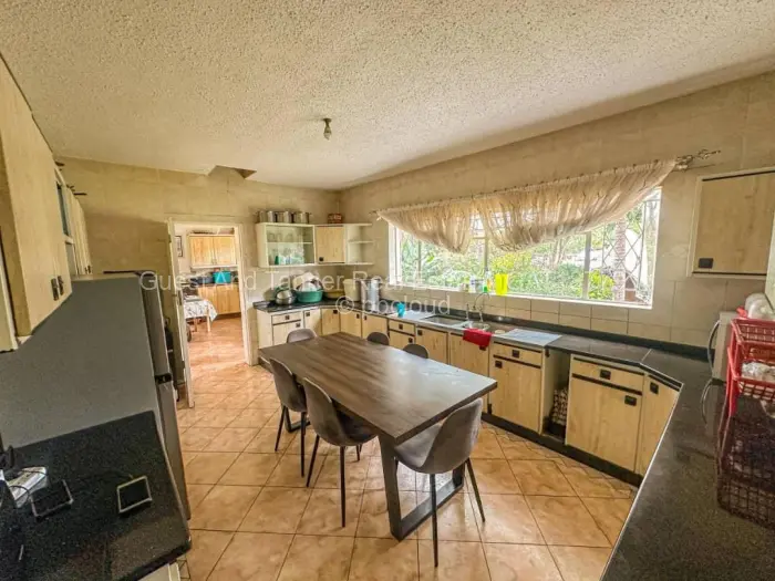 6 Bedroom House for Sale in Chisipite, Harare