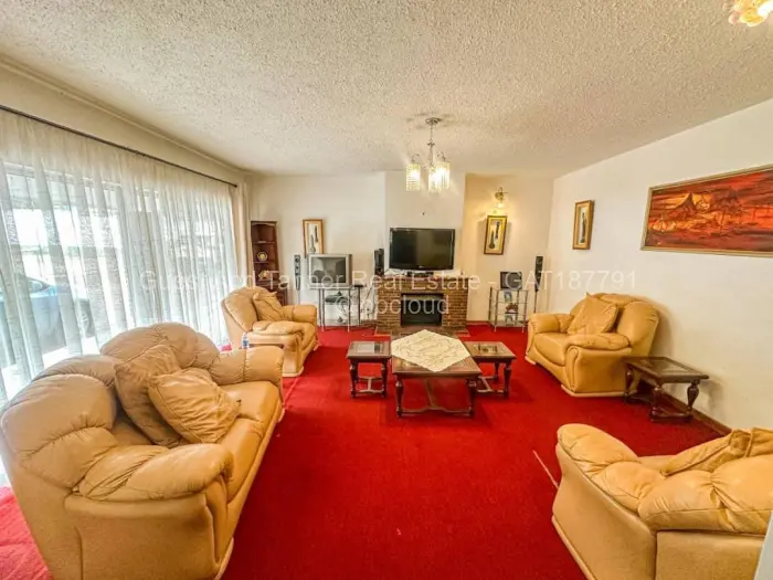 6 Bedroom House for Sale in Chisipite, Harare