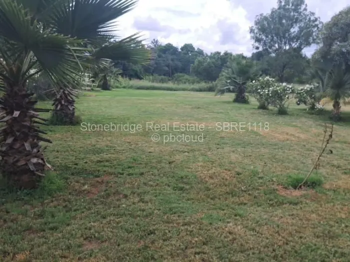 Commercial Stand to Rent in Riverside North, Bulawayo