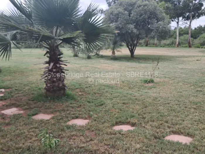 Commercial Stand to Rent in Riverside North, Bulawayo