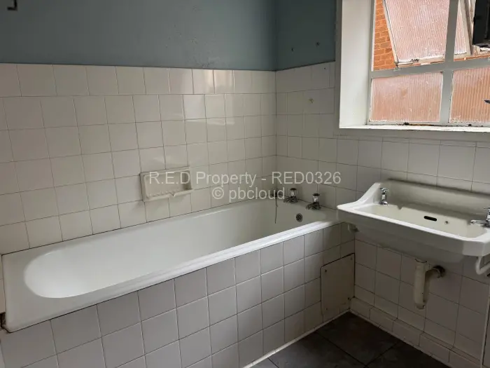 Flat/Apartment to Rent in Bulawayo City Centre, Bulawayo