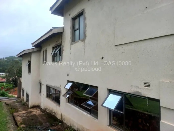 Flat/Apartment for Sale in Carrick Creagh Estate, Harare