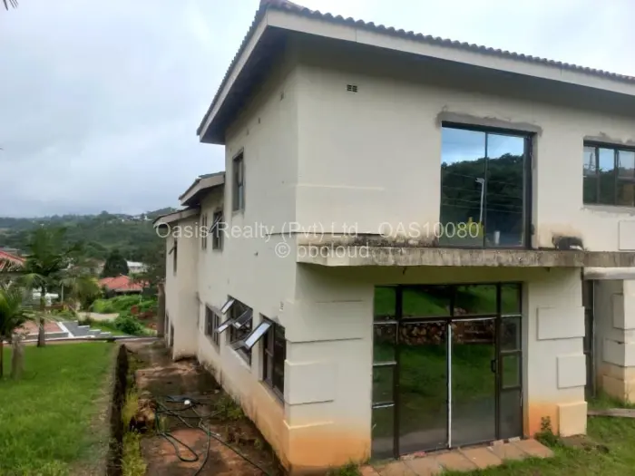 Flat/Apartment for Sale in Carrick Creagh Estate, Harare