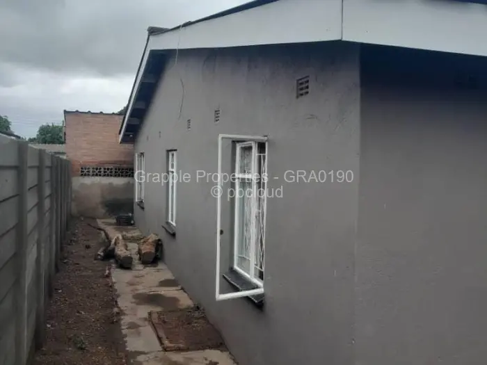 4 Bedroom House for Sale in Glen View, Harare