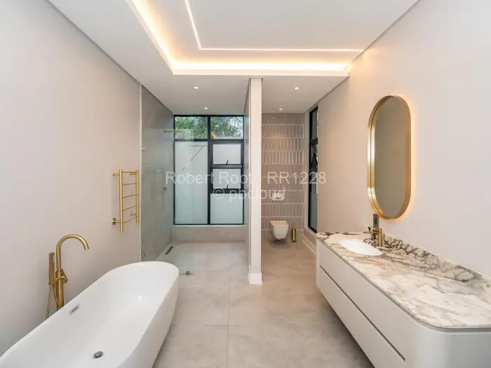 7 Bedroom House for Sale in Borrowdale, Harare