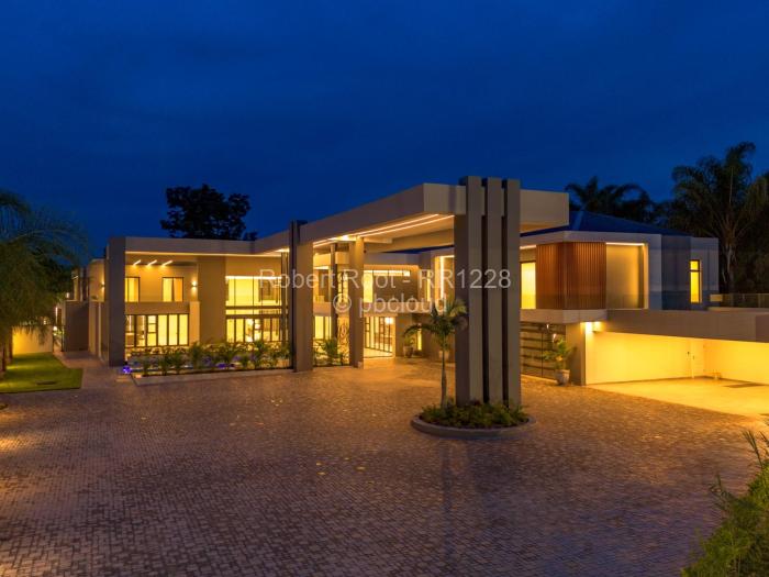 7 Bedroom House for Sale in Borrowdale, Harare