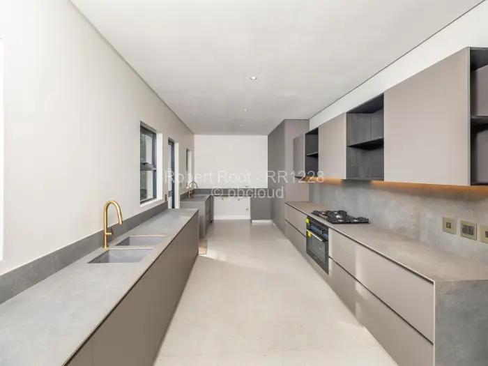 7 Bedroom House for Sale in Borrowdale, Harare