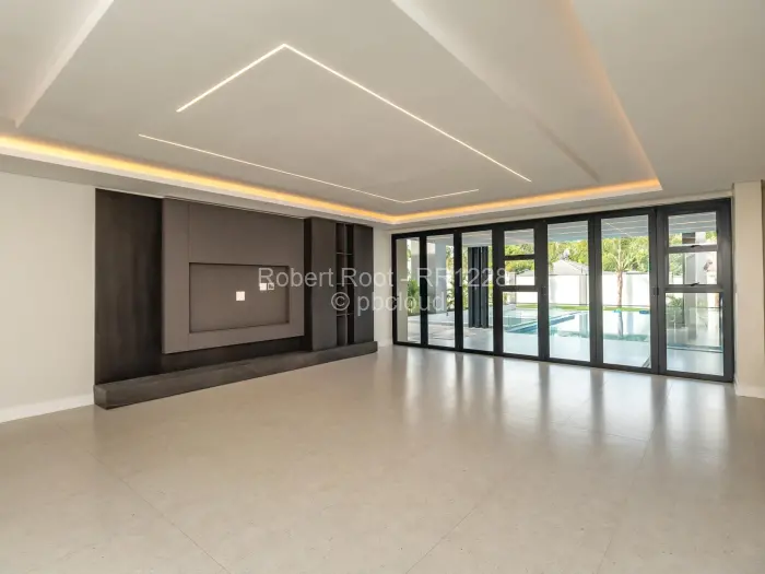 7 Bedroom House for Sale in Borrowdale, Harare