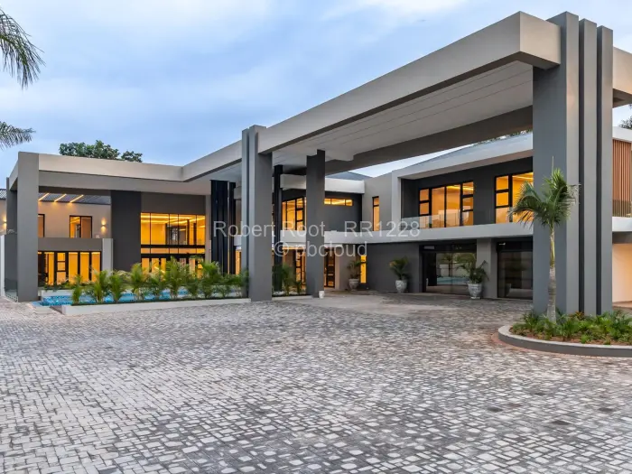 7 Bedroom House for Sale in Borrowdale, Harare