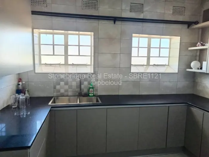 Flat/Apartment to Rent in Bulawayo City Centre, Bulawayo