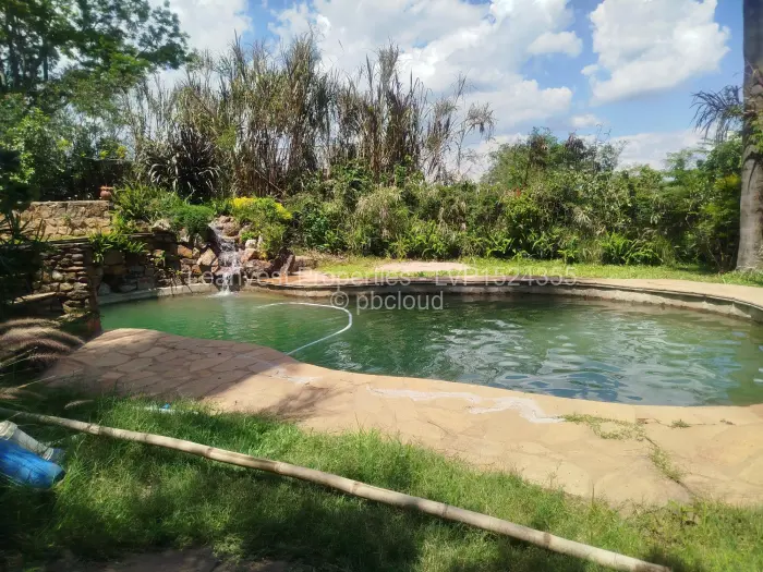 5 Bedroom House for Sale in Glen Lorne, Harare