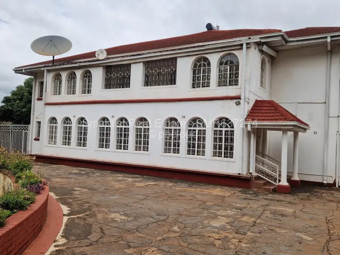 8 Bedroom House to Rent in Belvedere, Harare