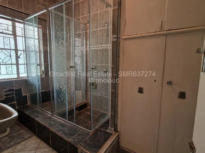 8 Bedroom House to Rent in Belvedere, Harare