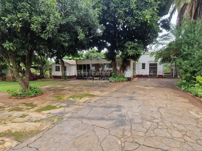 8 Bedroom House to Rent in Belvedere, Harare