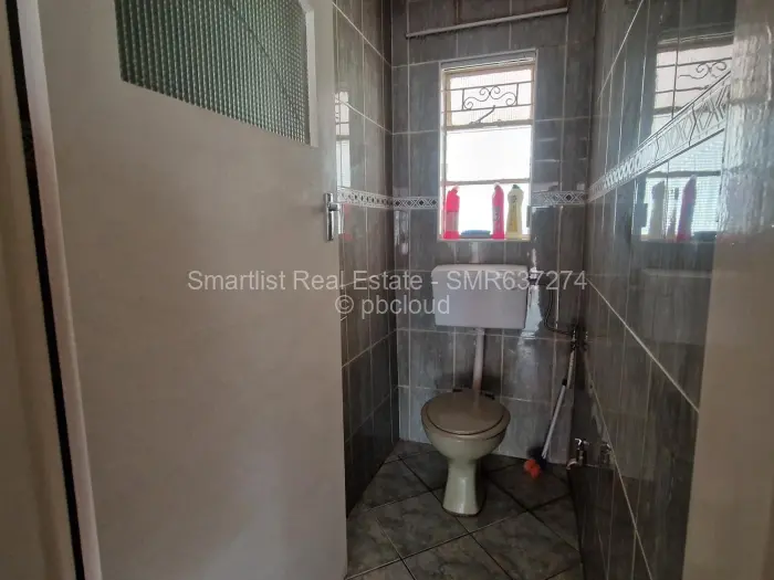 8 Bedroom House to Rent in Belvedere, Harare