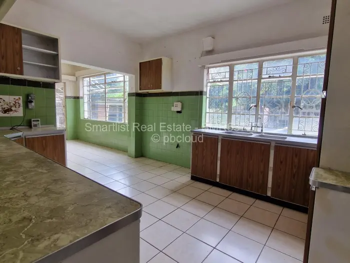 8 Bedroom House to Rent in Belvedere, Harare