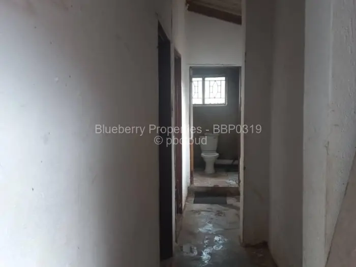 4 Bedroom House for Sale in Mufakose, Harare