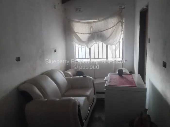 4 Bedroom House for Sale in Mufakose, Harare